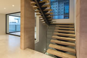 Floors of Distinction