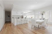 Floors of Distinction